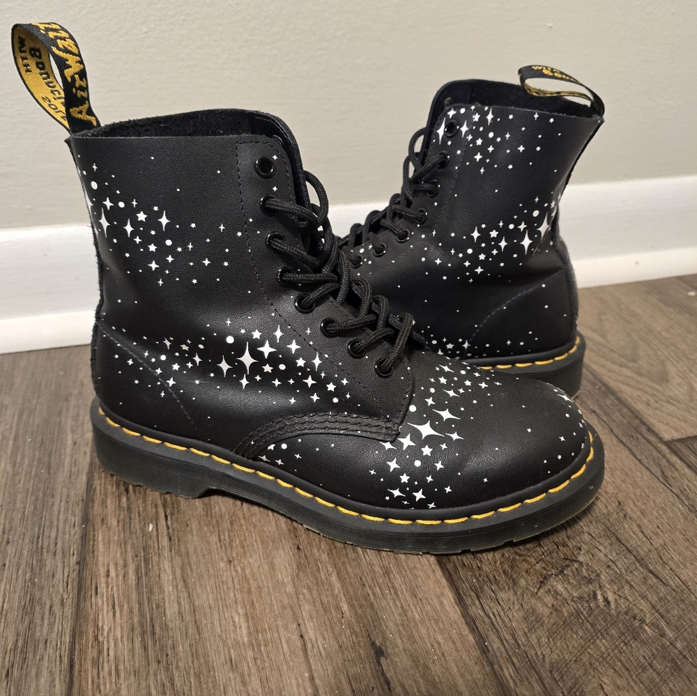 Dr. Martens Black Star Print Boots